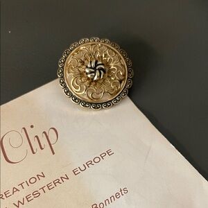 Vintage 1967: Regina Scarf Clip